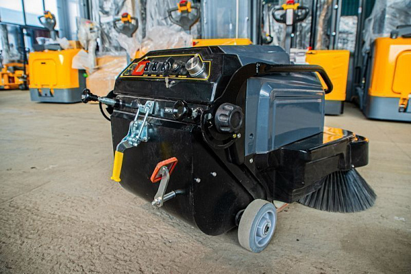 Фото ручная аккумуляторная подметальная машина tor a100 на сайте www.kiit.ru в интернет-каталоге КИИТ ☎ +7(800) 707-07-45 Изображение №3