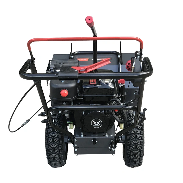 Максимальная мощность – 6,5 л.с.*, что обеспечивает эффективную работу даже на сложных участках