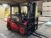 Фото погрузчик с литиевой акб ep efl302 li-ion 3 тонны 4,8 метра на сайте www.kiit.ru в интернет-каталоге КИИТ ☎ +7(800) 707-07-45 Изображение №4