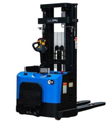 Штабелер электрический самоходный с платформой TOR ES15T4/5000 1,5 т 5,0 м. Изображение №5