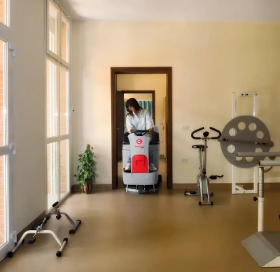 Поломоечная машина COMAC INNOVA 85B (райдер, 5100 м2/ч, 110/125 л, 850 мм). Изображение №6