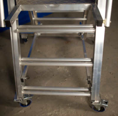 Телескопическая лестница-платформа MEGAL ТЛП (0,8-1,3) — алюминиевая, передвижная, с регулировкой высоты. Изображение №12