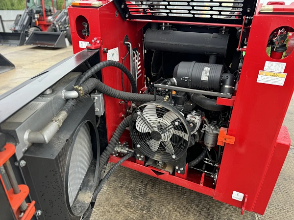 Фото мини погрузчик с бортовым поворотом quadtrac ssl85 на сайте www.kiit.ru в интернет-каталоге КИИТ ☎ +7(800) 707-07-45 Изображение №23