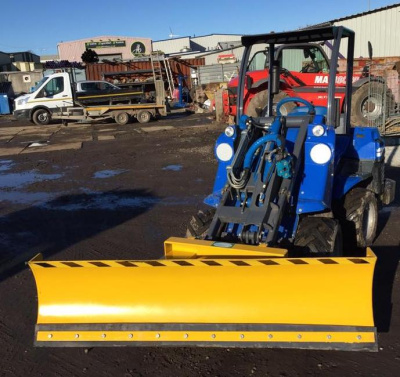  Мини-погрузчик MULTIONE 5.3K iD (Premium) (1030 кг, высота подъема 2,75 м, двигатель Kubota D1305, гидропоток 60 л/мин). Изображение №9