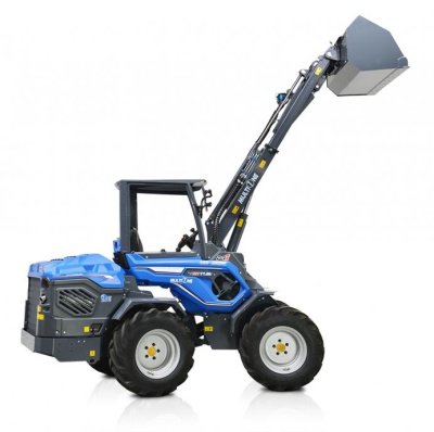 Многофункциональный мини-погрузчик MULTIONE 11.5 Y (2540 кг, высота подъема 3,7 м, двигатель Yanmar 50 л.с.). Изображение №4