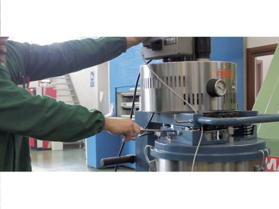 Промышленный пылесос Coynco PRO 1130 OIL 100 литров, 3 кВт для сухой и влажной уборки,стружки и СОЖ. Изображение №4