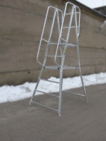 Фото лестница с площадкой megal л-312а (н-1,5) на сайте www.kiit.ru в интернет-каталоге КИИТ ☎ +7(800) 707-07-45 Изображение №9