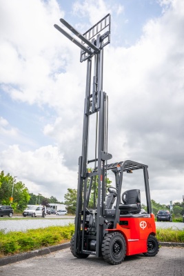 Электрический погрузчик EP EFL181 (CPD18F8). Изображение №11