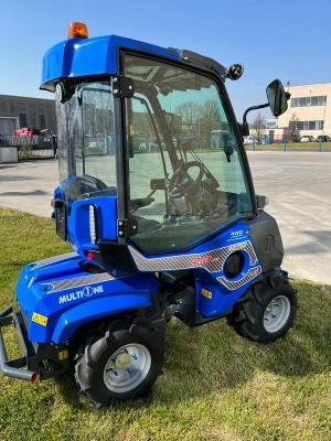 Многофункциональный мини-погрузчик MULTIONE 2.3EFI (560 кг, бензиновый двигатель Kohler 27 л.с.). Изображение №2