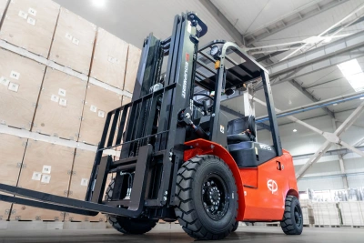 Электропогрузчик EP FB25H. Изображение №10