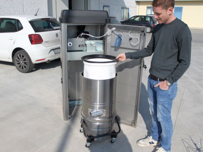Промышленный пылесос Coynco Smart 180MD 25 литров, 1,1 кВт для эффективного удаления сухой пыли и мусора. Изображение №4