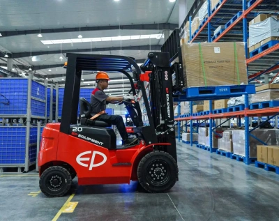 Электропогрузчик EP EFL203 2W300. Изображение №1