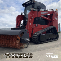 Фото гусеничный мини погрузчик с бортовым поворотом quadtrac ctl135 на сайте www.kiit.ru в интернет-каталоге КИИТ ☎ +7(800) 707-07-45 Изображение №4