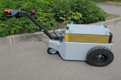 Поводковый тягач ОМП 2.5/5 тонны. Изображение №1