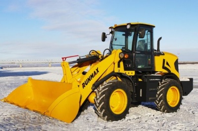 Фронтальный погрузчик RUNMAX 970E. Изображение №1