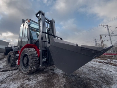 Полноприводный вилочный погрузчик LEOTRACK 35C (3,5 т, высота подъема 4,8 м, цельная рама). Изображение №13