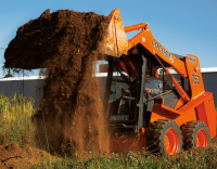 Фото мини-погрузчик locust l753 (750 кг, высота подъема 3250 мм, двигатель perkins 49 л.с.) на сайте www.kiit.ru в интернет-каталоге КИИТ ☎ +7(800) 707-07-45 Изображение №6