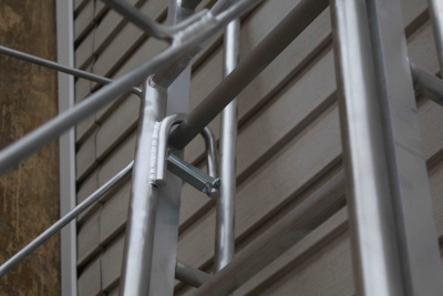 Навесная площадка на лестницы MEGAL ПЛА (120 кг, размер площадки 0,6x0,55 м). Изображение №10