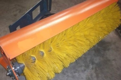 Дорожная щетка МПтр-100/550. Изображение №1