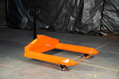 Гидравлическая тележка TOR ZT 2.5T - 1150*1150 для рулонов. Изображение №2