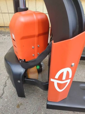 Электрическая тележка EP Equipment PT20 (EPT20-EZ) (2000 кг, литий-ион 48/20 Ач, длина вил 1150 мм). Изображение №9