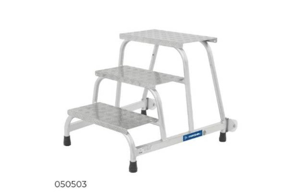 Фото передвижная подставка megal (тип 1) 3 ступени на сайте www.kiit.ru в интернет-каталоге КИИТ ☎ +7(800) 707-07-45