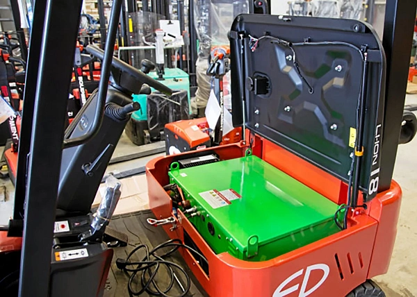 Фото электрический погрузчик ep cpd18f8 на сайте www.kiit.ru в интернет-каталоге КИИТ ☎ +7(800) 707-07-45 Изображение №7