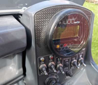 Многофункциональный мини-погрузчик MULTIONE 11.5 Y (2540 кг, высота подъема 3,7 м, двигатель Yanmar 50 л.с.). Изображение №14