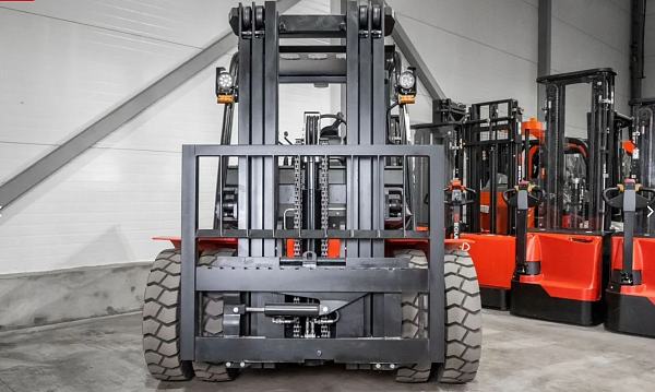 Фото автопогрузчик ep cpcd50t8-x 5 тонн 3300 мм на сайте www.kiit.ru в интернет-каталоге КИИТ ☎ +7(800) 707-07-45 Изображение №3