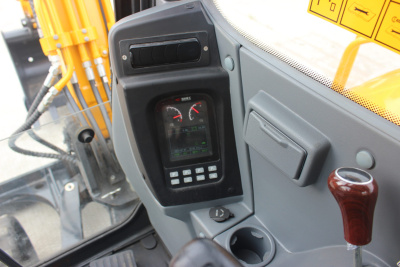 Мини-экскаватор Yuchai YC 60-9 (5700 кг, глубина копания 3935 мм, двигатель Kubota 48 л.с., ковш 0,21 м³). Изображение №15