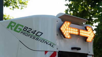 Подметально-уборочная машина SmartSweeper RG-8240. Изображение №2