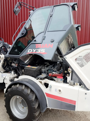 Универсальный мини-погрузчик TAIAN DY35LB (1200 кг, 2110 мм, Kubota V1505). Изображение №12