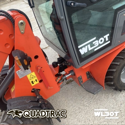 Телескопический мини-погрузчик QUADTRAC WL30T (1000 кг, высота подъема 3260 мм, двигатель Perkins). Изображение №4