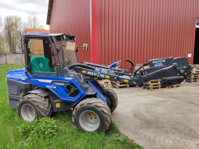 Мощный мини-погрузчик MULTIONE 8.5 SK Stage V (Premium) (1640 кг, высота подъема 3,2 м, двигатель Kohler 57 л.с., гидропоток 83 л/мин). Изображение №7