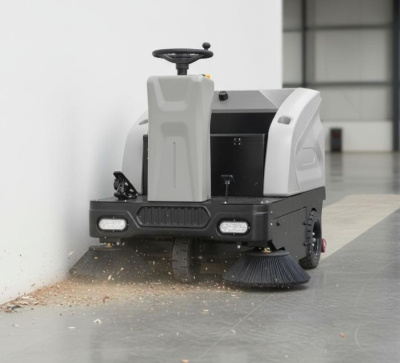 Подметальная машина XGroup S1500 с местом оператора (1500 мм, 10000 м²/ч, LiFePO4 48В). Изображение №7