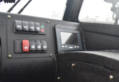 Телескопический погрузчик QUADTRAC TH630 (3000 кг, высота подъема 6 м, двигатель YANMAR 87 л.с.). Изображение №10