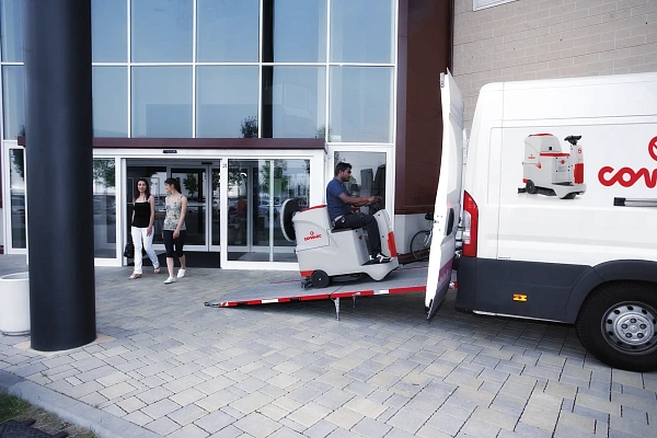 Фото поломоечная машина comac innova 55b на сайте www.kiit.ru в интернет-каталоге КИИТ ☎ +7(800) 707-07-45 Изображение №10