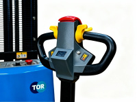 Фото самоходный штабелер tor ws15h-2500sc 24/71 в/ач 1,5 т 2,5 м на сайте www.kiit.ru в интернет-каталоге КИИТ ☎ +7(800) 707-07-45 Изображение №3