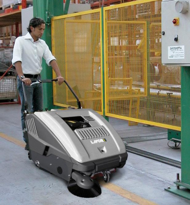 Ручная бензиновая подметальная машина LAVOR Professional SWL 900 ST. Изображение №10