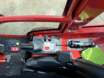 Мини погрузчик с телескопической стрелой QUADTRAC WL40T EVO (1000 кг, высота подъема 3400 мм, шарнирно-сочлененная рама). Изображение №15