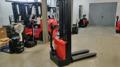 Штабелер с литиевой АКБ EP ESL122. Изображение №5