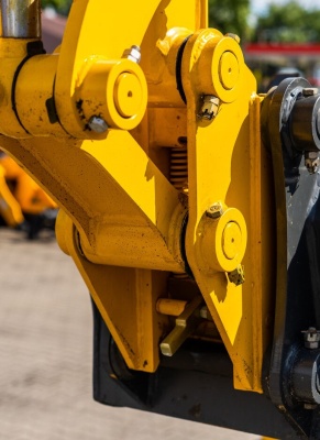 Мини экскаватор Yuchai YC25-8. Изображение №8