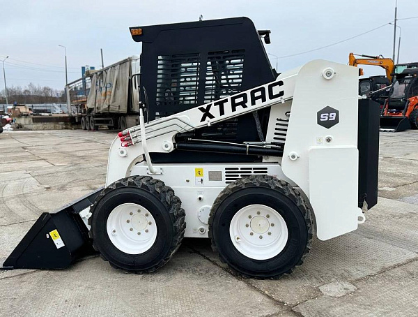 Фото колесный мини погрузчик xtrac s9 (950 кг) на сайте www.kiit.ru в интернет-каталоге КИИТ ☎ +7(800) 707-07-45 Изображение №12