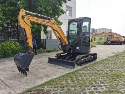 Гусеничный мини экскаватор Yuchai YC35 SR. Изображение №12