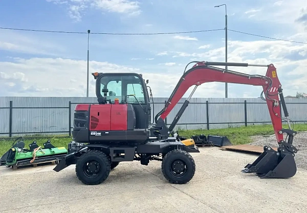 Колёсный экскаватор 5,5 тонн E60W | Японский двигатель YANMAR, топливный бак 120 л, высота выгрузки 4,97 м
