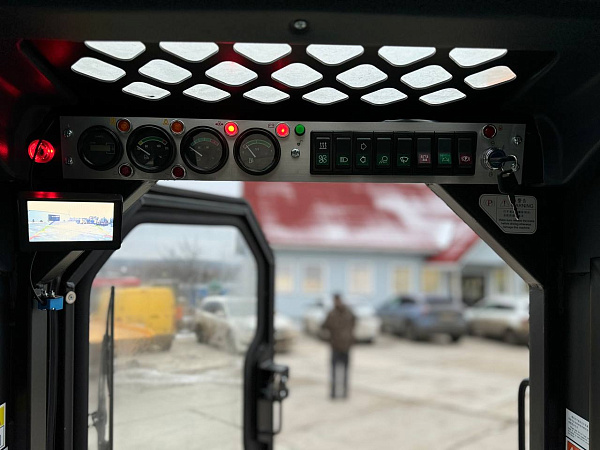 Фото колесный мини погрузчик xtrac s9 (950 кг) на сайте www.kiit.ru в интернет-каталоге КИИТ ☎ +7(800) 707-07-45 Изображение №13