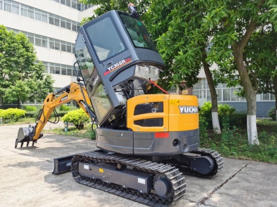 Гусеничный мини экскаватор Yuchai YC35 SR. Изображение №13