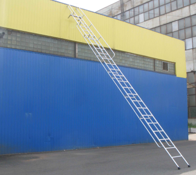 Лестница наклонная Megal ЛПНА-8,2 складные поручни 9260 мм. Изображение №8